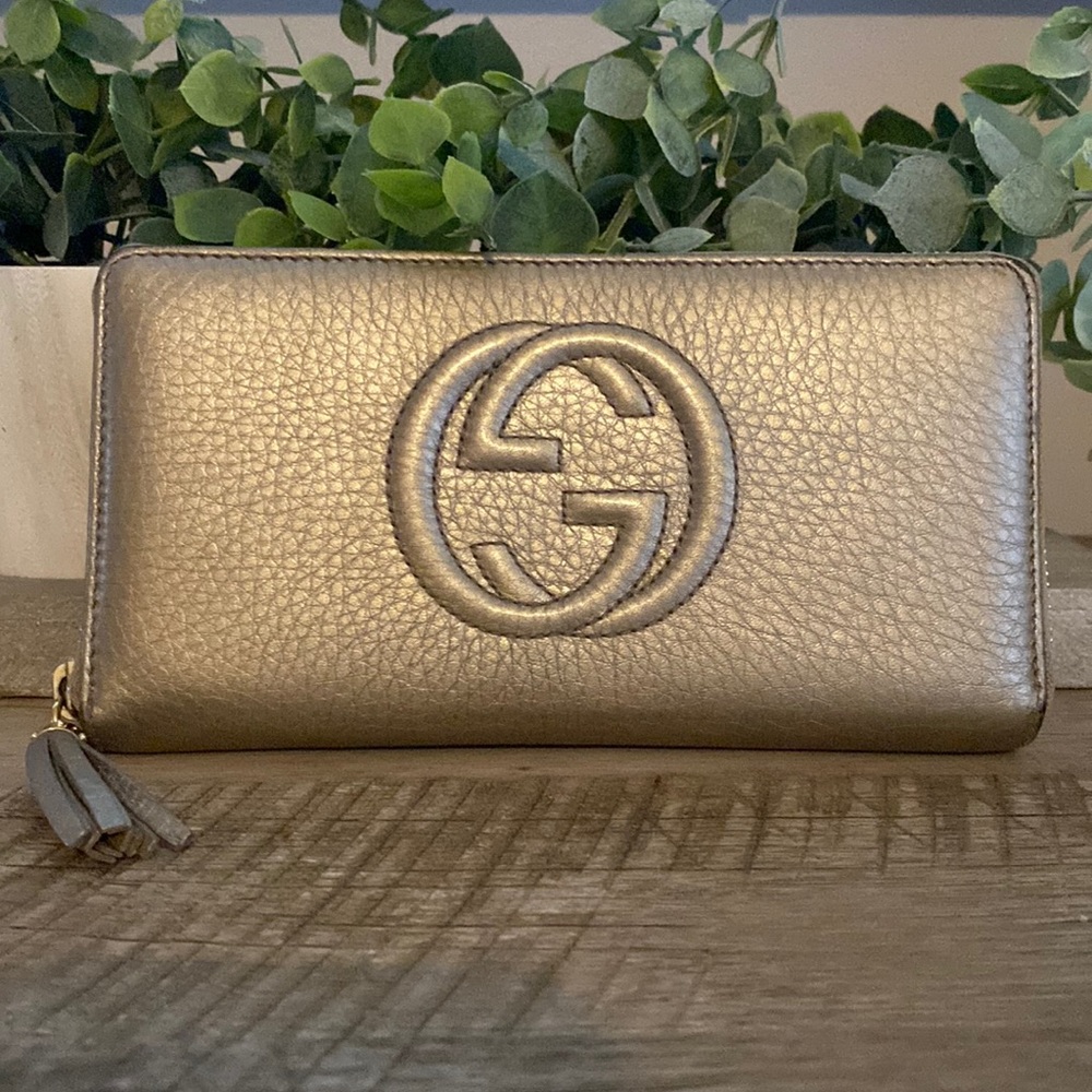 Authentic Gucci Metallic Soho Long Zippy Wallet
